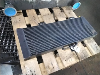 Маслен охладител LIEBHERR