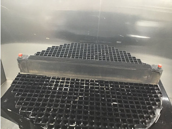 Маслен охладител LIEBHERR