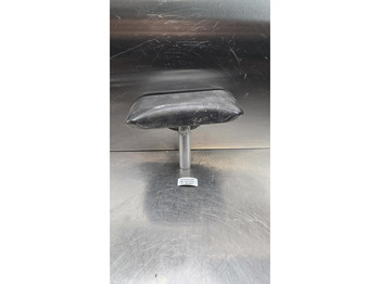 Кабина и интериор LIEBHERR