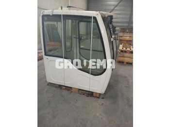 Кабина и интериор LIEBHERR