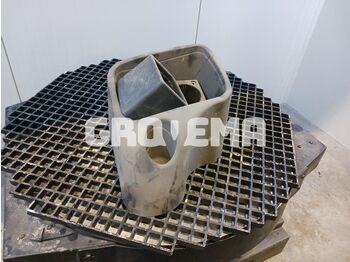 Кабина и интериор LIEBHERR