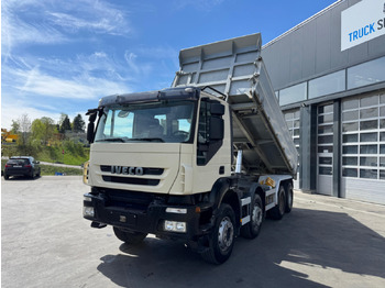 Самосвал камион IVECO Trakker