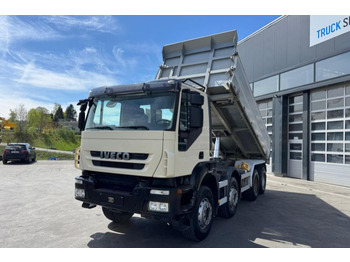 Самосвал камион IVECO Trakker