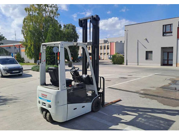 Електрокар Nissan A1L1N150: снимка 2