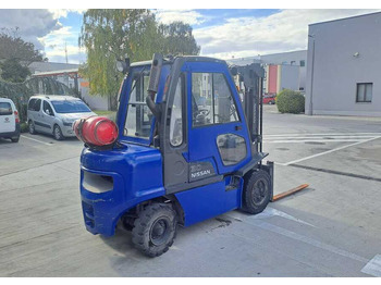 Газокар Nissan UG1D2E700683: снимка 4