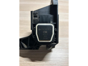 Резервни части Mercedes Benz Actros MP4 Gaspedal A9603000004: снимка 4 Резервни части Mercedes Benz Actros MP4 Gaspedal A9603000004: снимка 4