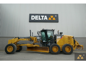 Грейдер CATERPILLAR 140M