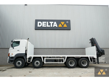 Камион с кран HINO