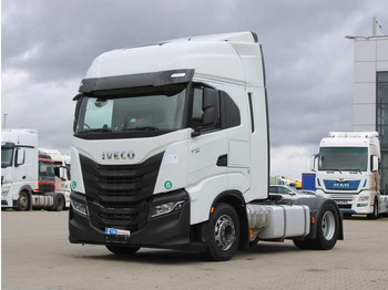 Влекач IVECO S-WAY