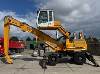Багер за манипулиране на материали LIEBHERR A 904