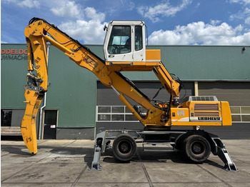 Багер за манипулиране на материали LIEBHERR A 924