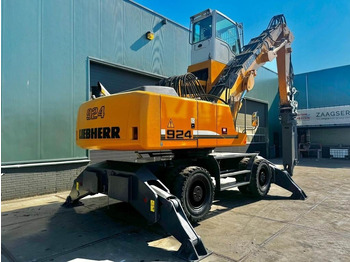 Багер за манипулиране на материали Liebherr A 924 C: снимка 4