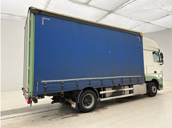 Камион с брезент DAF XF 460 Super Space Cab: снимка 4