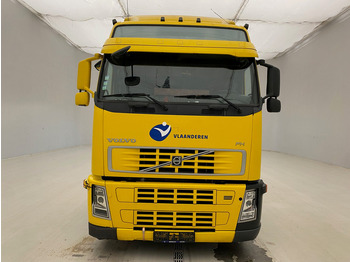 Влекач Volvo FH 400 Globetrotter: снимка 2