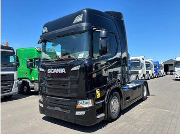 Влекач SCANIA R 450