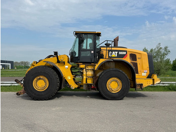 Колесен товарач CATERPILLAR 980M
