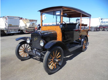 Лек автомобил FORD