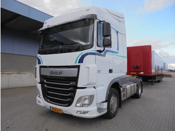 Влекач DAF XF 440