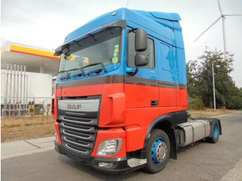 Влекач DAF XF 440