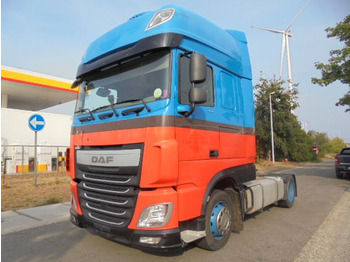 Влекач DAF XF 440