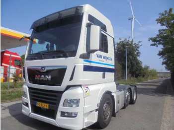 Влекач MAN TGX 26.500