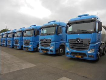 Влекач MERCEDES-BENZ Actros 1842
