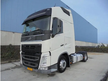 Влекач VOLVO FH 420