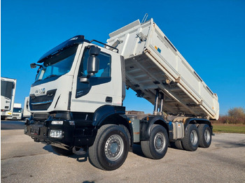 Самосвал камион IVECO X-WAY