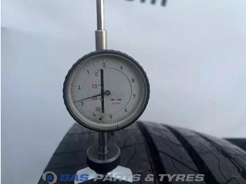 Гума за Камион Goodyear Goodyear 315/70R22.5 EQMax S 158/150 M+S 3PMSF gebruikte set: снимка 3