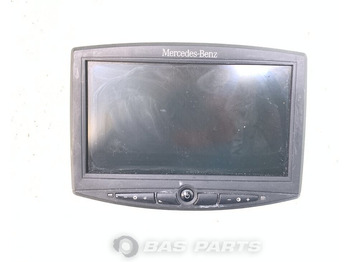 Кабина и интериор MERCEDES-BENZ