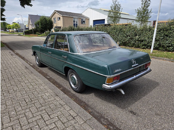 Седан Mercedes-Benz 220 (W115) sedan: снимка 5