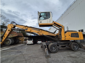 Багер за манипулиране на материали LIEBHERR LH 30 M