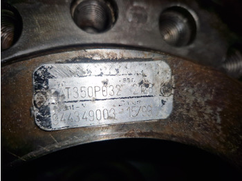 Лизинг на Mando final Liebherr R900B LI FAT350 P032  Mando final Liebherr R900B LI FAT350 P032: снимка 1