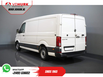 Малък ван Volkswagen Crafter 2.0 TDI L3H2 Gev.stoel/ CarPlay/ Camera/ Cruise/ Airco/ 270Gr. deuren: снимка 2