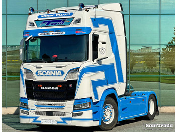 Влекач SCANIA R 450