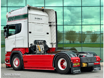 Влекач Scania R580 V8 Topline King OF THE Road Retarder Full AIR Special Interior 2X Tanks Super Condition: снимка 3