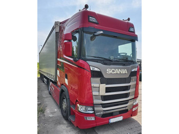 Влекач SCANIA S 450