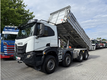 Самосвал камион IVECO T-WAY