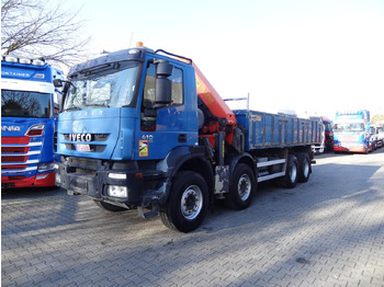 Камион с кран IVECO Trakker