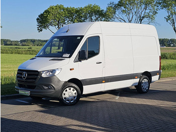 Товарен бус Mercedes-Benz Sprinter 317 L2H2 Mbux RWD!: снимка 2