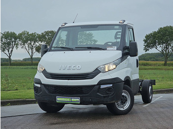 Лекотоварен автомобил IVECO Daily 35s12