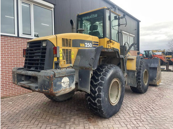 Колесен товарач Komatsu WA250-5: снимка 4