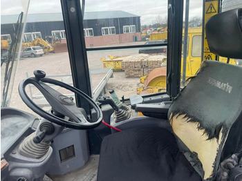 Колесен товарач Komatsu WA250-5: снимка 5