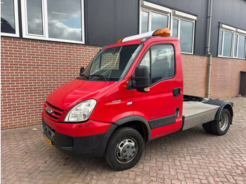 Влекач IVECO Daily