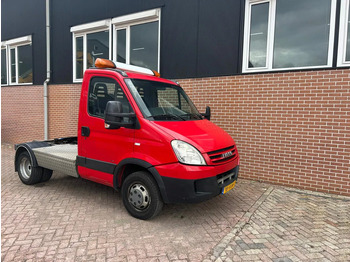 Влекач Iveco Daily 40 C18: снимка 2