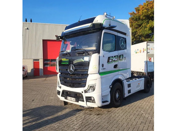 Влекач MERCEDES-BENZ Actros 1863