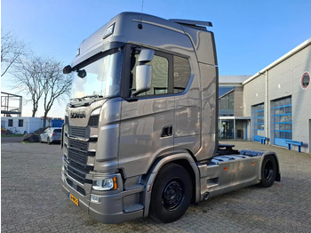 Влекач SCANIA S 500