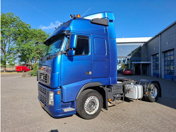 Влекач VOLVO FH13 400