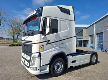 Влекач VOLVO FH