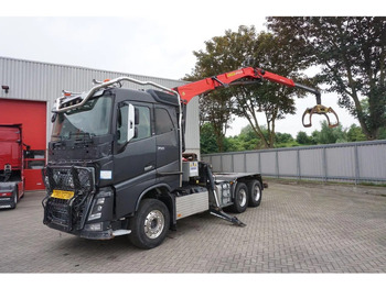 Камион за дърва VOLVO FH16 750